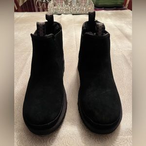 UGG/ Size 11/ Boots